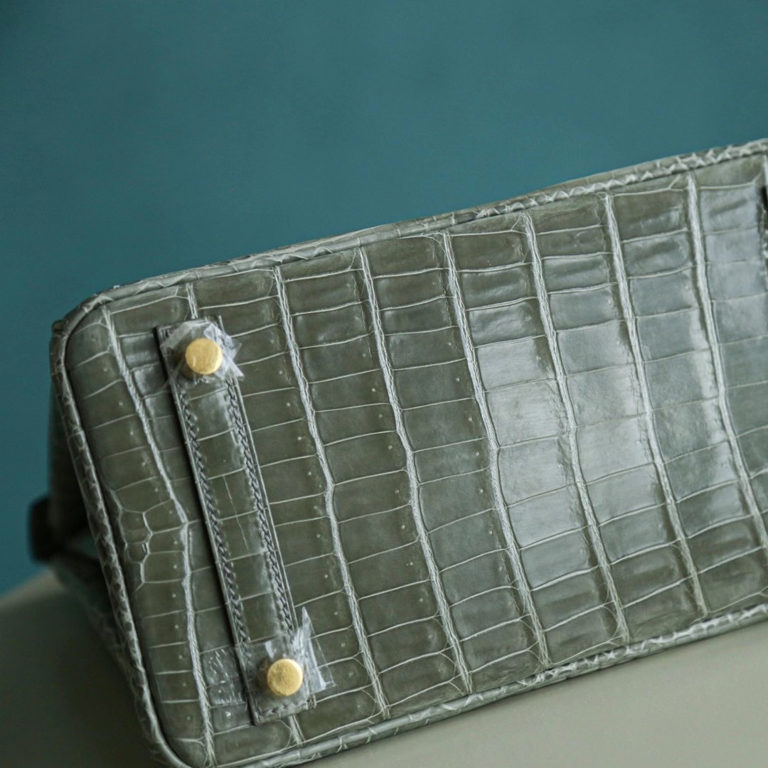 Hermes Birkin 25CM 斑鸠灰 亮面两点鳄鱼 金扣 鳄鱼皮里面的超级人气色