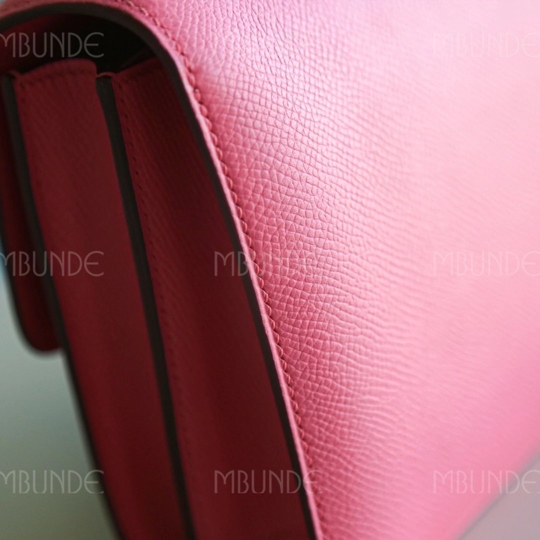 Hermes Constance 19CM 1Q 奶昔粉 银扣 Epsom 抓住夏天的尾巴再做一会儿粉嫩少女吧