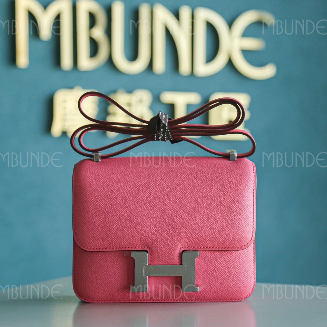 Hermes Constance 19CM 1Q 奶昔粉 银扣 Epsom 抓住夏天的尾巴再做一会儿粉嫩少女吧