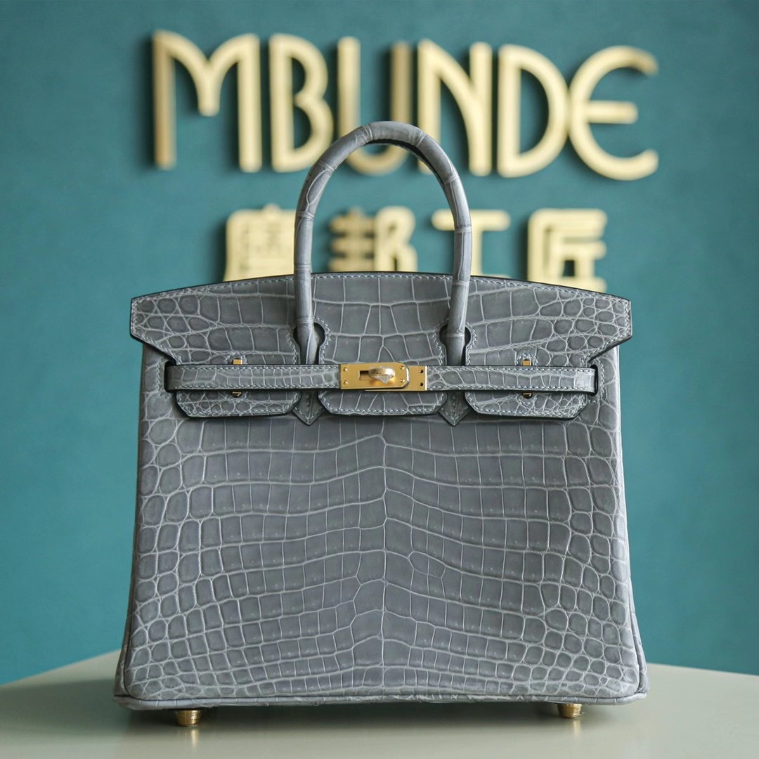 爱马仕官网 Hermes Birkin 25CM 冰川蓝 亮面两点鳄鱼 金扣 爱马仕鳄鱼铂金包
