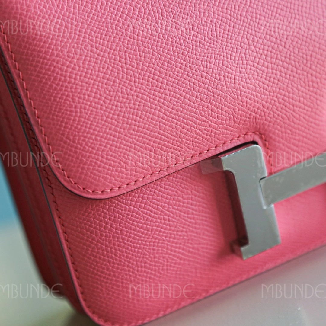 Hermes Constance 19CM 1Q 奶昔粉 银扣 Epsom 抓住夏天的尾巴再做一会儿粉嫩少女吧