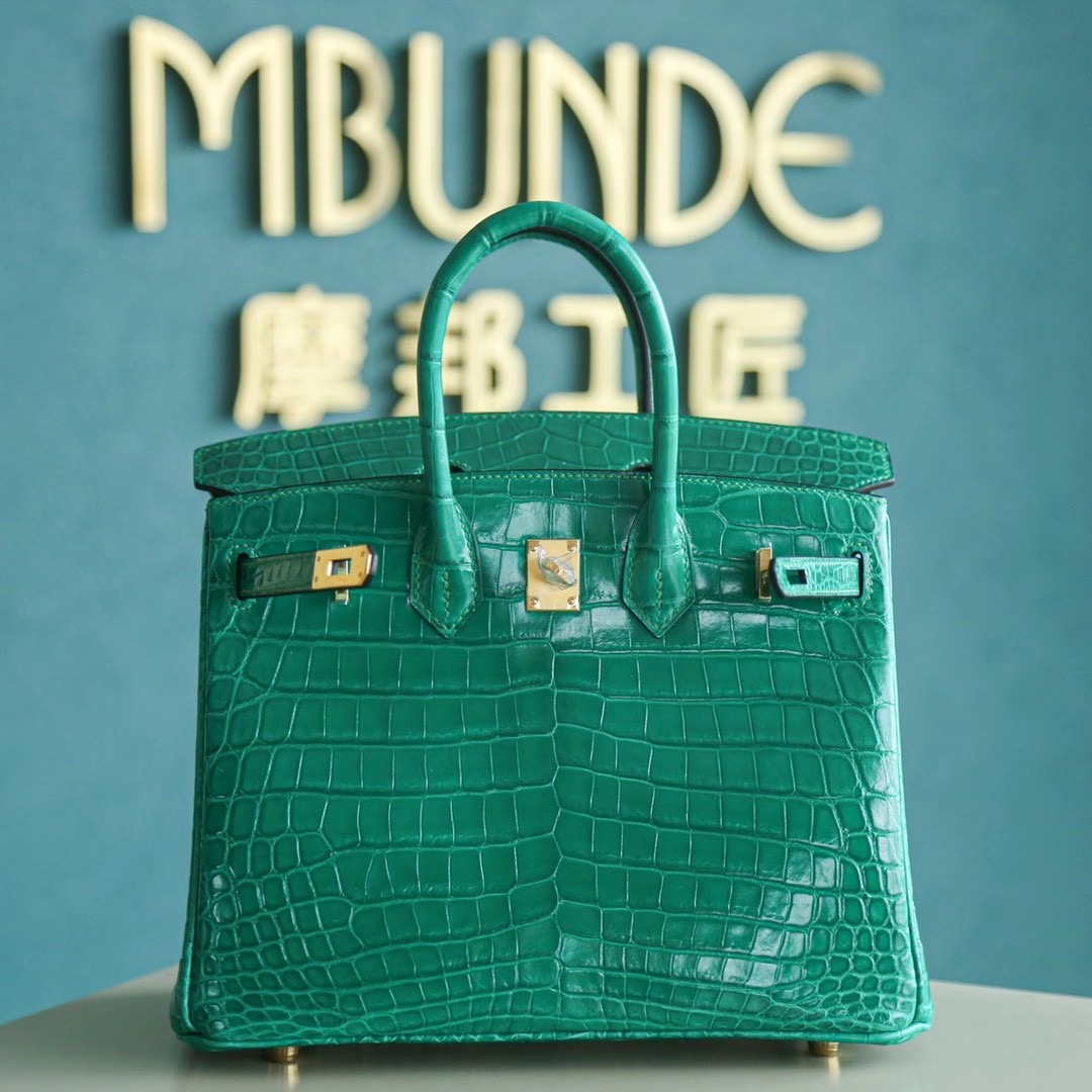 【热门色】爱马仕铂金包 Birkin 25CM 6Q 翡翠绿 金扣 亮面两点鳄鱼