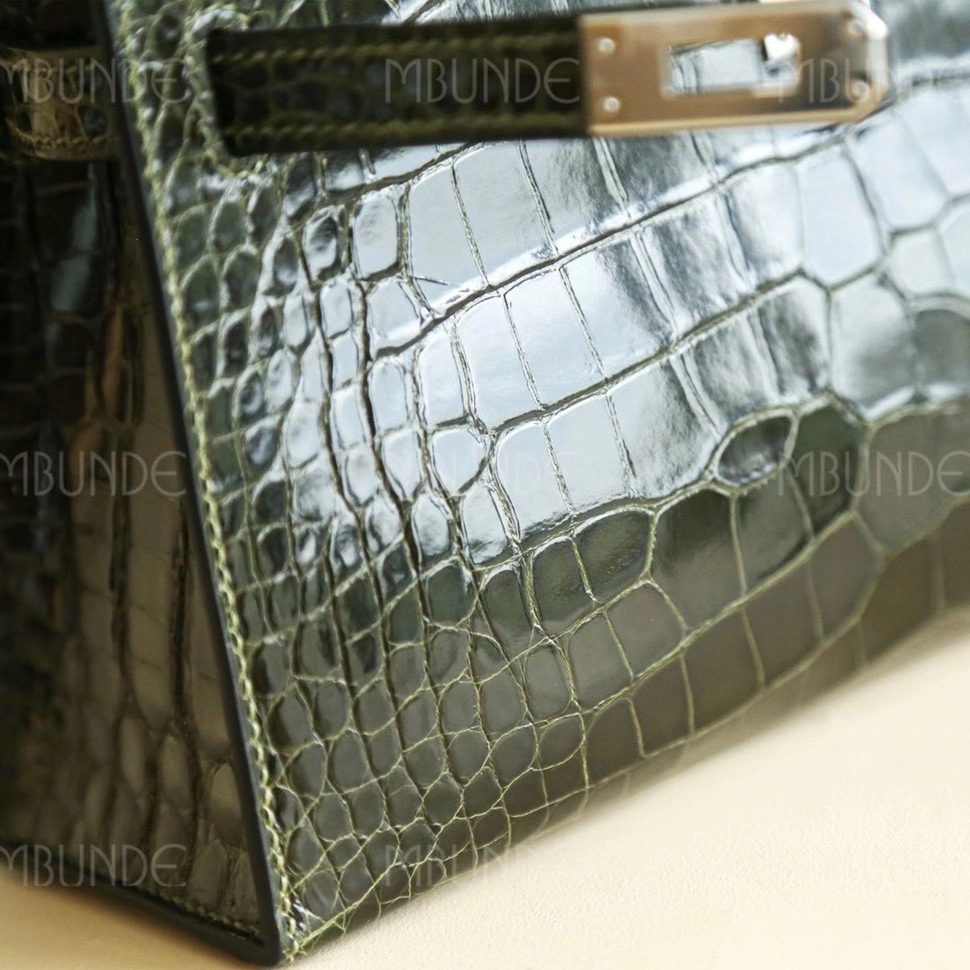 Hermes Kelly Pochette 1代 手拿包  亮面方块鳄鱼 全手工 6H 橄榄绿 银扣