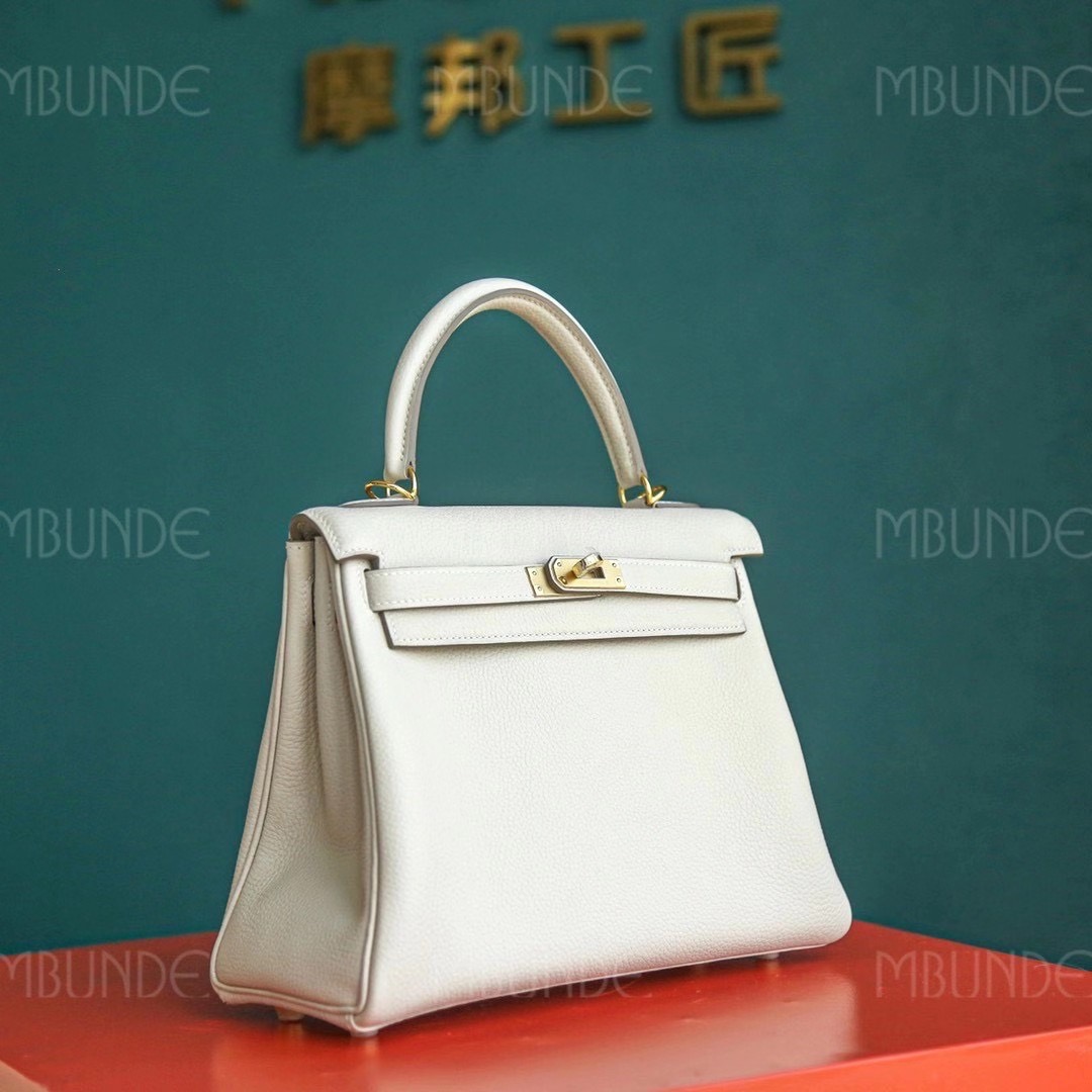 Hermes Kelly 25CM 奶昔白 金扣 Togo 夏天奶油冰激淋颜色 很好搭配