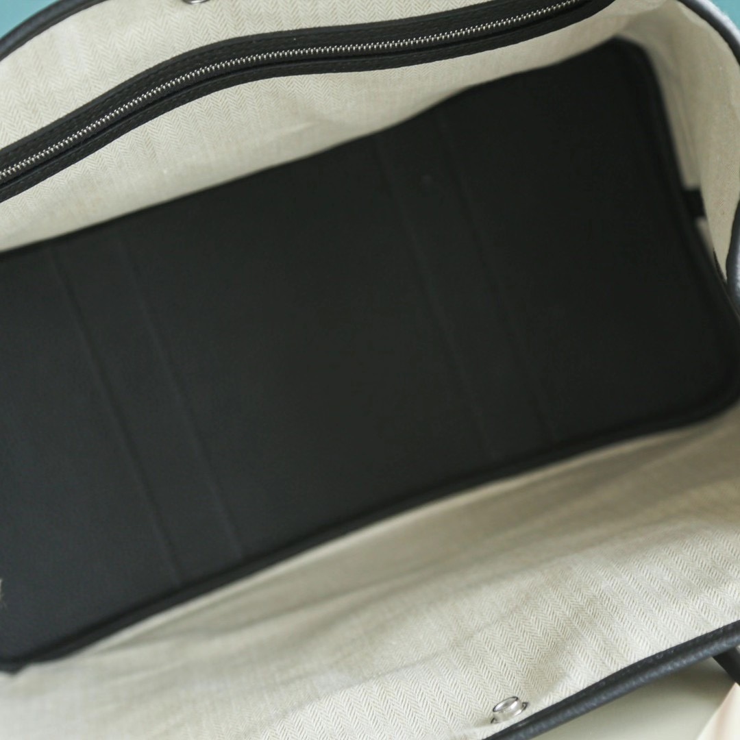Hermes  Garden Party 花园包 36cm 黑色拼帆布 熊猫色，超级轻盈方便，最适合当妈妈包